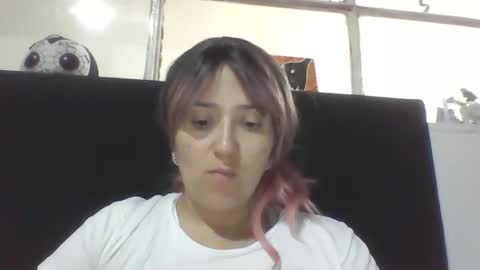 emiliahoney online show from December 17, 8:35 pm