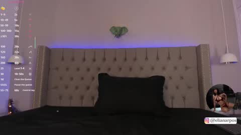 Snapshot of emiliana_rios chatting on September 19, 4:22 am emiliana_rios online show from September 19, 4:22 am