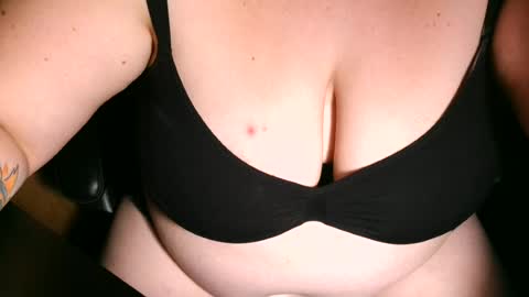 emilie foxx online show from June 16, 10:22 pm