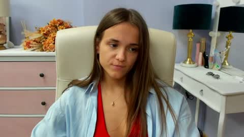 Emilly online show from June 19, 9:46 am