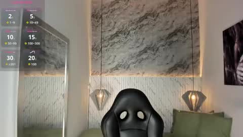 emilly_mell online show from May 9, 11:45 am
