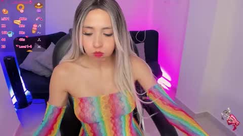 Emily online show from November 25, 8:16 am