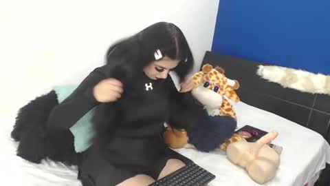 Emyli online show from March 12, 3:26 pm