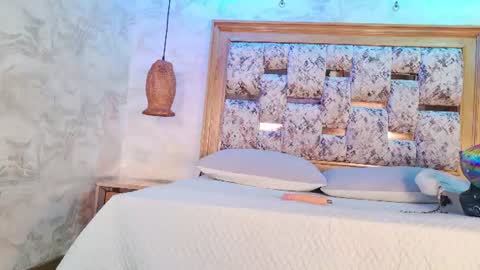 emily_dempsey online show from July 6, 7:05 pm