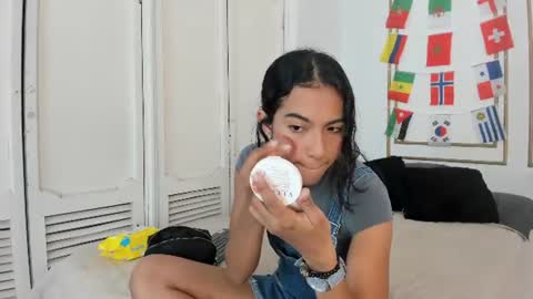emily_gaviria1 online show from June 23, 12:14 pm