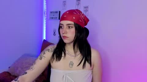 Emily Lindey online show from February 1, 1:48 am