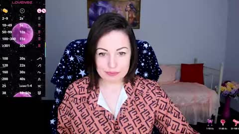 Snapshot of emily_midlton chatting on March 3, 7:26 am Emily online show from March 3, 7:26 am