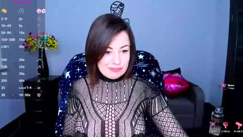 Snapshot of emily_midlton chatting on March 5, 9:39 pm Emily online show from March 5, 9:39 pm