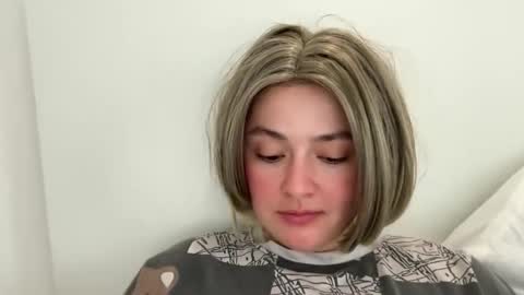 emily_morning_dew online show from June 11, 11:51 am