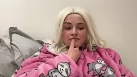 emily_morning_dew online show from January 16, 4:03 pm