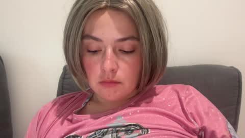 emily_morning_dew online show from July 16, 6:12 pm