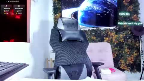 emily_palmeer online show from July 8, 10:50 am