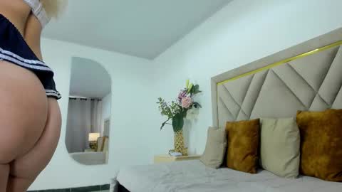 Emily online show from February 20, 3:02 pm