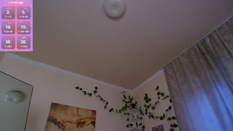 Snapshot of emily_relishh chatting on October 16, 1:36 pm emily_relishh online show from October 16, 1:36 pm