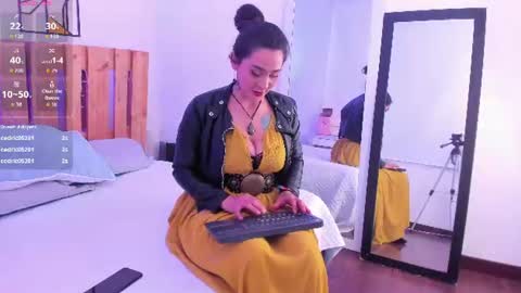 Emilly online show from July 22, 9:27 pm