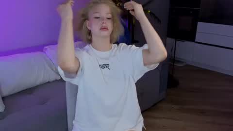 emily shepard online show from July 9, 2:14 am