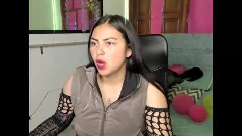 Emily Simt  online show from April 29, 1:36 pm