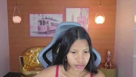 emily_smith_t online show from August 4, 12:33 pm