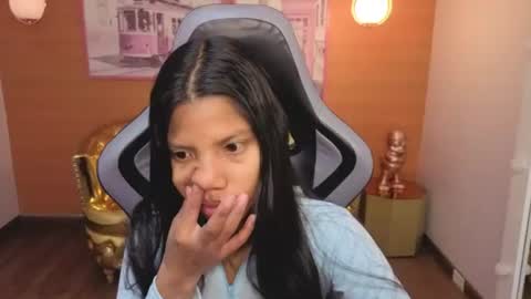 emily_smith_t online show from July 21, 12:28 pm