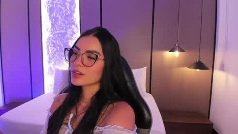 emily_tolson online show from June 12, 9:56 pm