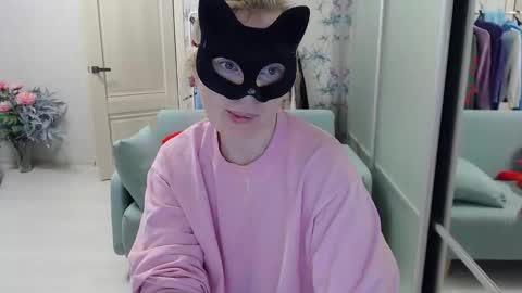 Emily online show from March 3, 5:52 pm