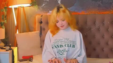 Baby Emelli online show from April 24, 7:33 am