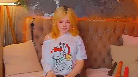 Baby Emelli online show from May 1, 6:16 am