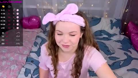 artist Emily online show from November 8, 7:08 pm