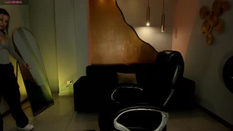 Emily Carter online show from June 12, 11:18 am