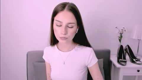 EmilyCharming online show from April 30, 8:25 pm