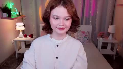 Emilyhaves online show from June 18, 8:27 am