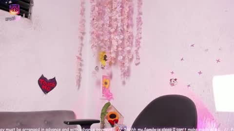 Emily online show from February 21, 6:36 am