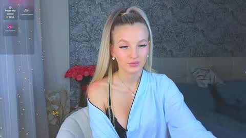 emilydancee online show from December 14, 3:06 am