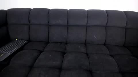   online show from February 20, 8:09 pm