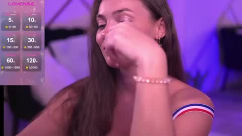 Emily online show from August 3, 9:04 am