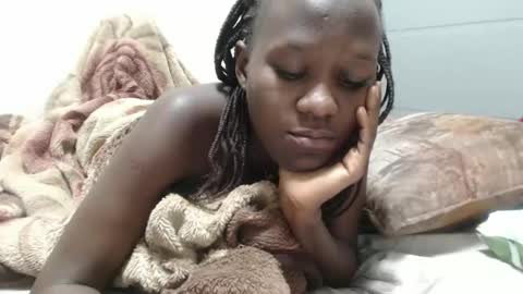 Emilly online show from March 1, 9:25 pm