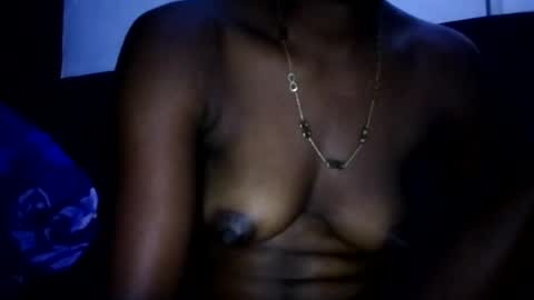 emilypussi online show from July 9, 12:35 am