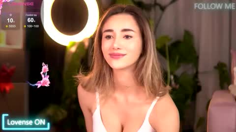 Emily online show from January 10, 11:20 pm