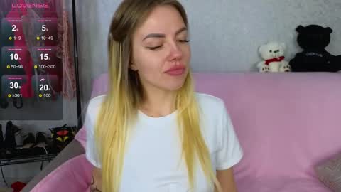 Emily Robbie online show from February 13, 5:01 pm