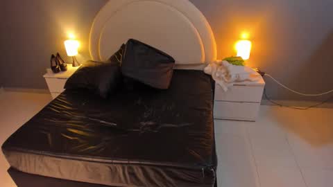 EMILY online show from March 8, 2:04 am