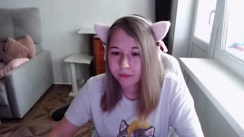 emilyway online show from June 15, 8:47 am