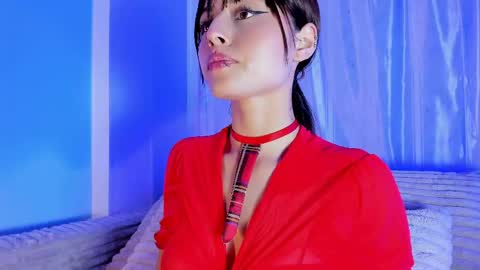    online show from April 30, 11:19 pm