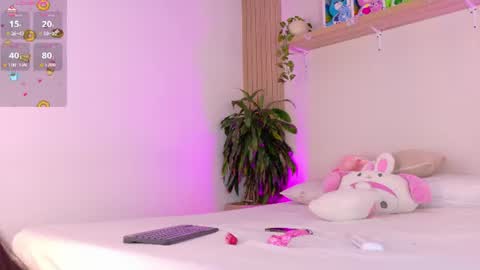 Emily Bank online show from June 20, 9:07 pm