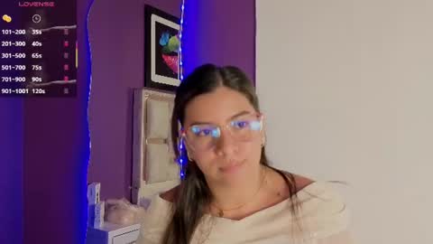 emilyy_cooperr online show from June 9, 12:15 pm