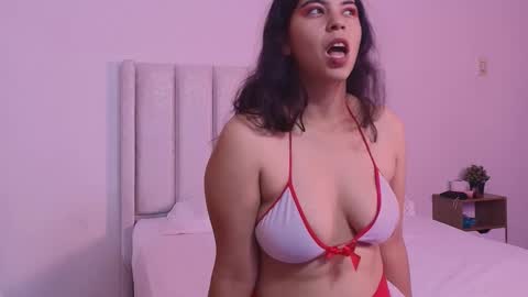 emilyy_veega online show from January 15, 1:50 pm