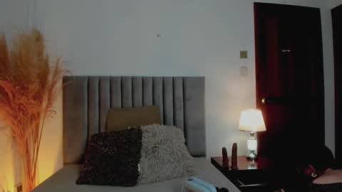 Snapshot of emilyywatson chatting on February 27, 11:41 am Emilyy Watson online show from February 27, 11:41 am