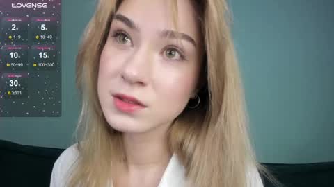 Snapshot of eminemswife chatting on December 14, 1:49 am Nadya online show from December 14, 1:49 am