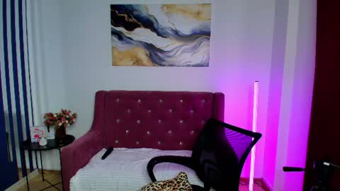 emma__rosss online show from June 29, 2:18 am