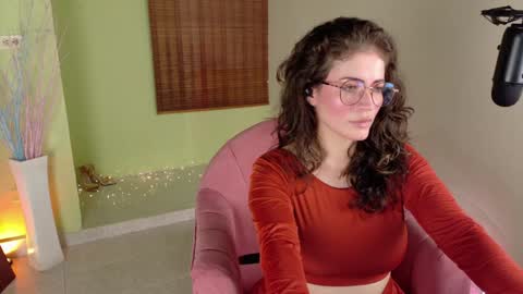 Snapshot of emma_blanco chatting on January 29, 1:07 pm Emma online show from January 29, 1:07 pm