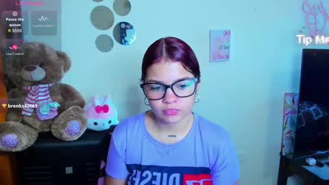 emma_boo_ online show from February 18, 4:28 pm